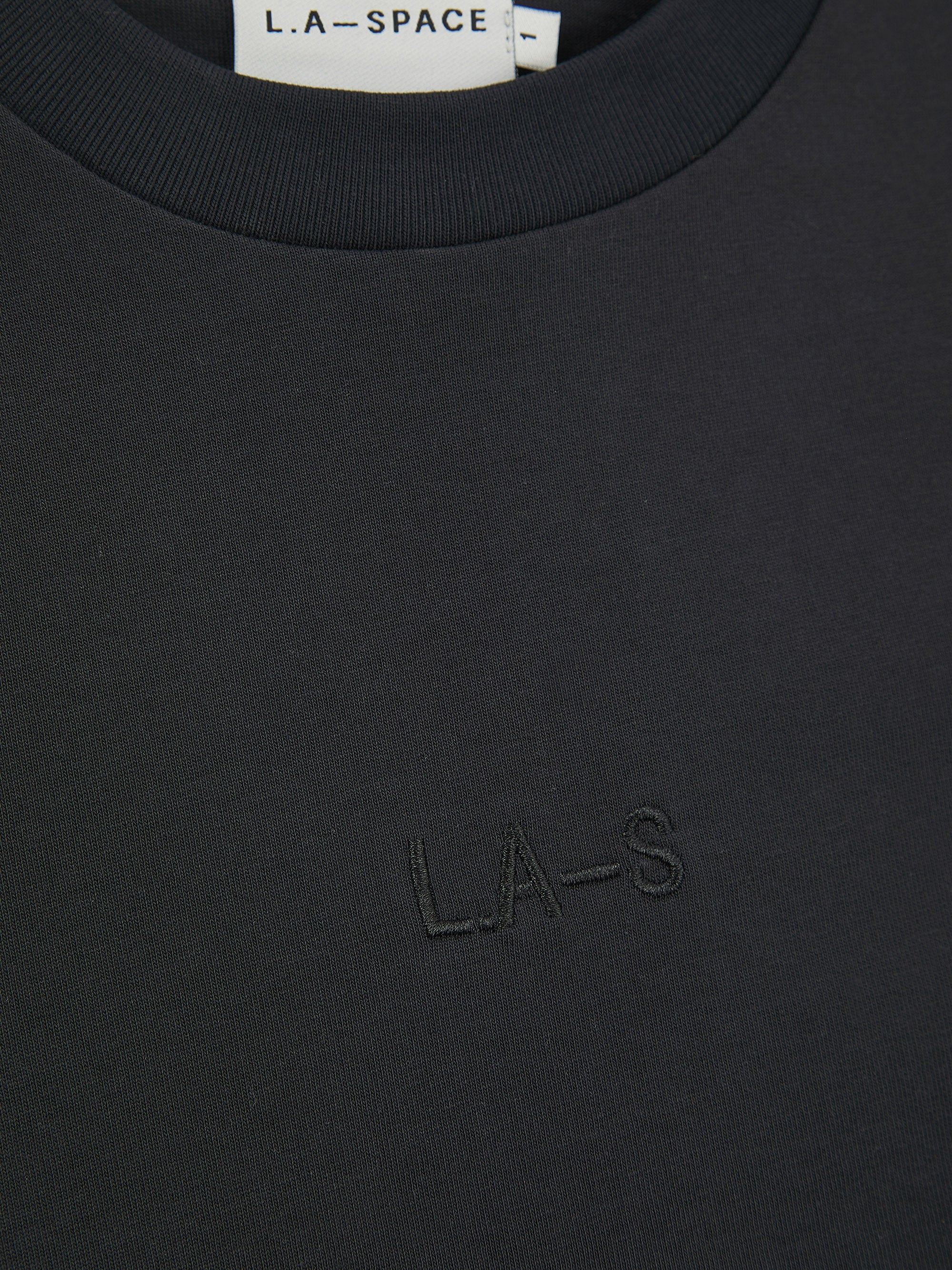 ‘AMÉLIE’ EMBROIDERED T-SHIRT DRESS BLACK - Image 4